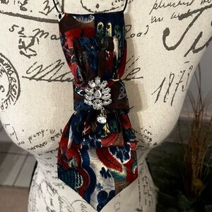 Elegant Multicolor Necktie, necklace